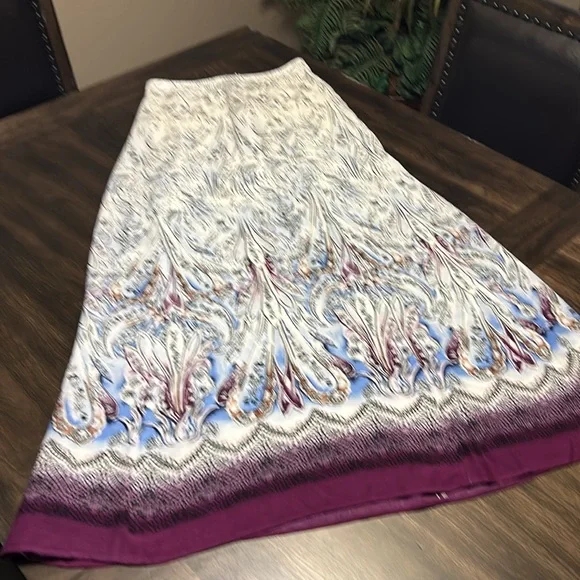 WHBM Maxi Skirt - Picture 2 of 10